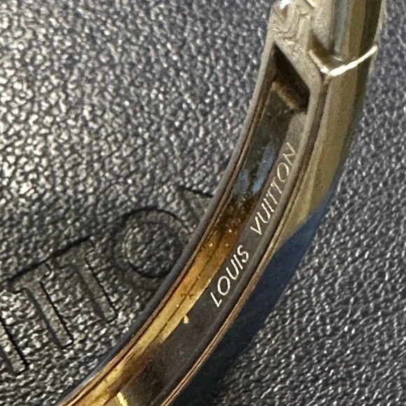 COPY - Louis Vuitton Empreinte Bracelet 18k White Gold - Picture 3 of 3